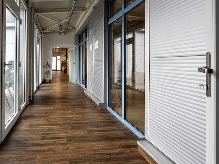 Verbindungsflur im Charisma Reha- und Gesundheitszentrum